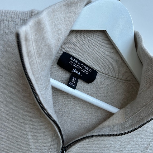 Banana Republic Men’s Merino Wool Half Zip Sweater - Picture 2 of 2